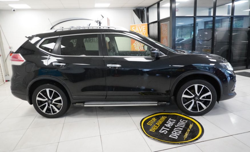 2015 NISSAN X-TRAIL 1.6 DCi TEKNA with ONLY 88K — HOT BLACK LEATHER, PANORAMIC ROOF AND 360 CAMERAS