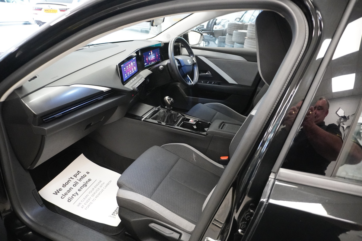 2023 VAUXHALL ASTRA 1.2 TURBO DESIGN (New Model)