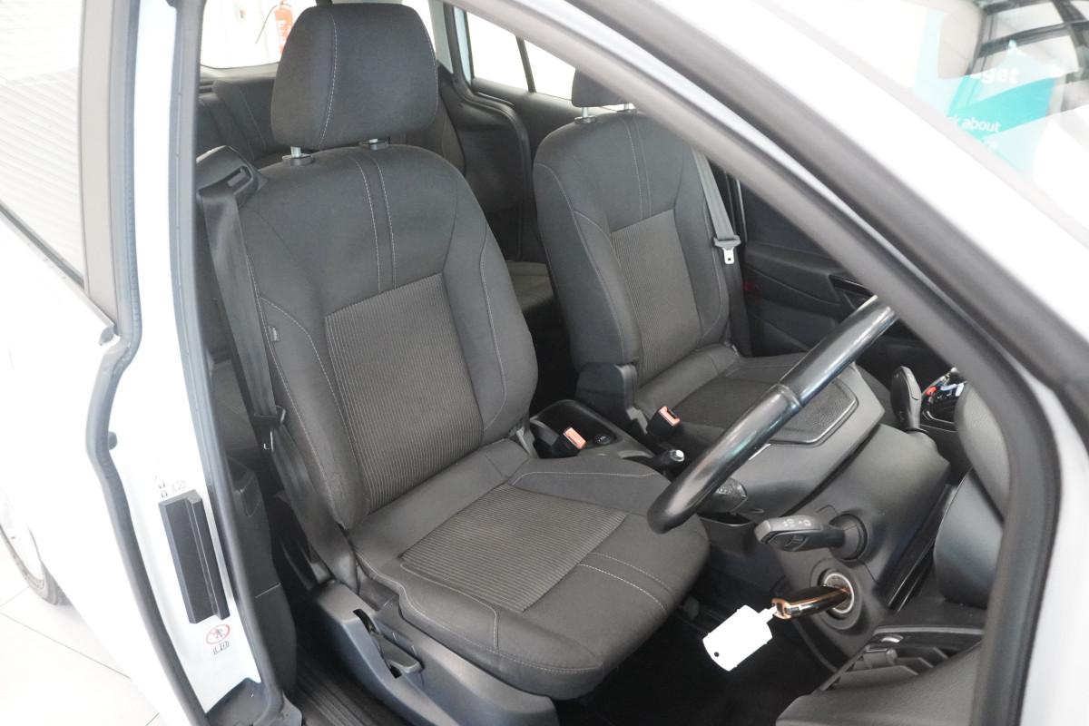 2015 FORD B-MAX 1.6 TDCi TITANIUM — ONLY £20 ROAD TAX