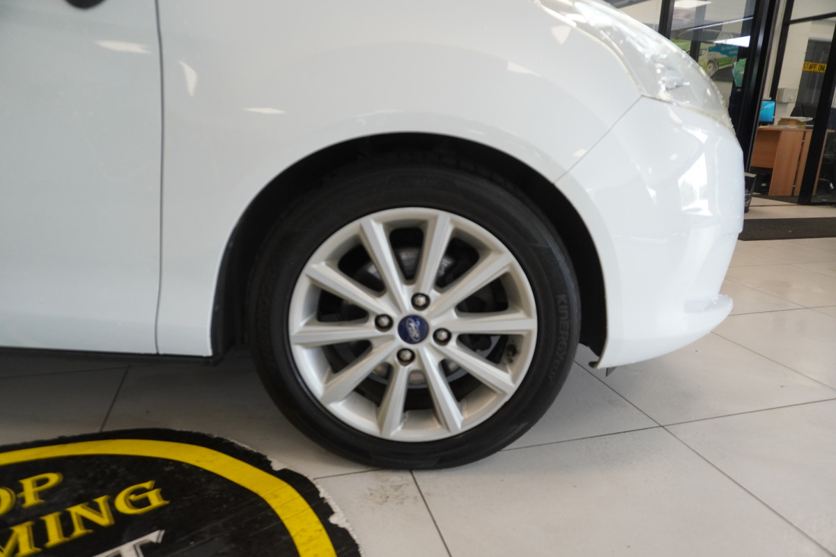 2015 FORD B-MAX 1.6 TDCi TITANIUM — ONLY £20 ROAD TAX