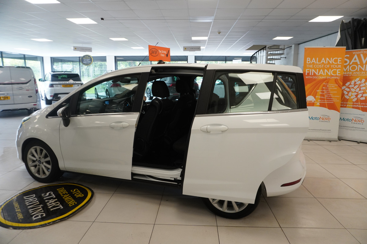 2015 FORD B-MAX 1.6 TDCi TITANIUM — ONLY £20 ROAD TAX