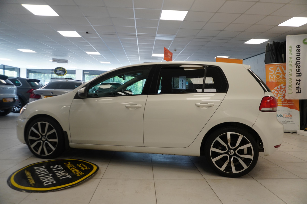 2010 (NOV) VW GOLF 1.6 TDi SE BlueMotion Tech 5 DOOR — JUST HAD NEW FLYWHEEL & CLUTCH KIT FITTED
