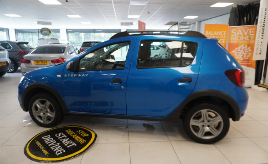 2020 SANDERO STEPWAY 0.9 TCe ESSENTIAL ENERGY with ONLY 36,000 MILES