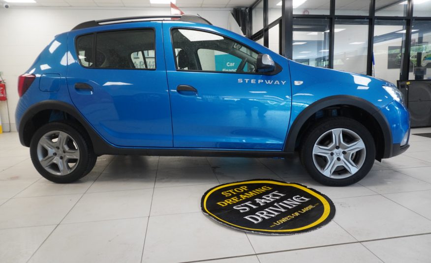 2020 SANDERO STEPWAY 0.9 TCe ESSENTIAL ENERGY with ONLY 36,000 MILES