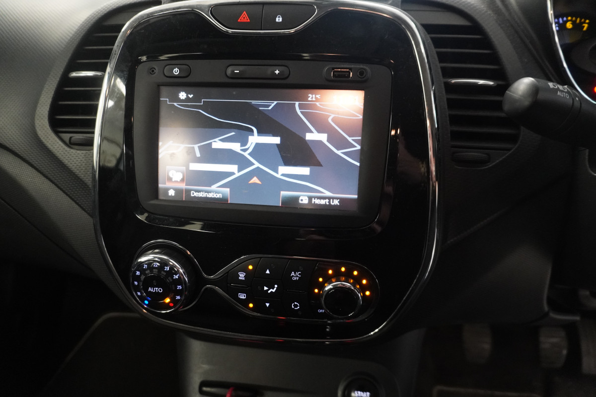 2017 RENAULT CAPTUR 1.2 TCe DYNAMIQUE S NAV with ONLY 77,000 MILES