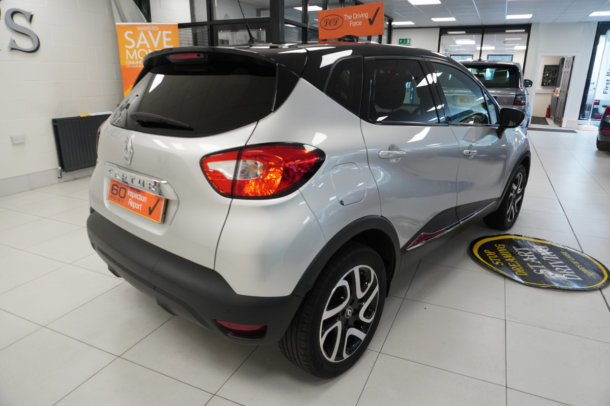 2017 RENAULT CAPTUR 1.2 TCe DYNAMIQUE S NAV with ONLY 77,000 MILES