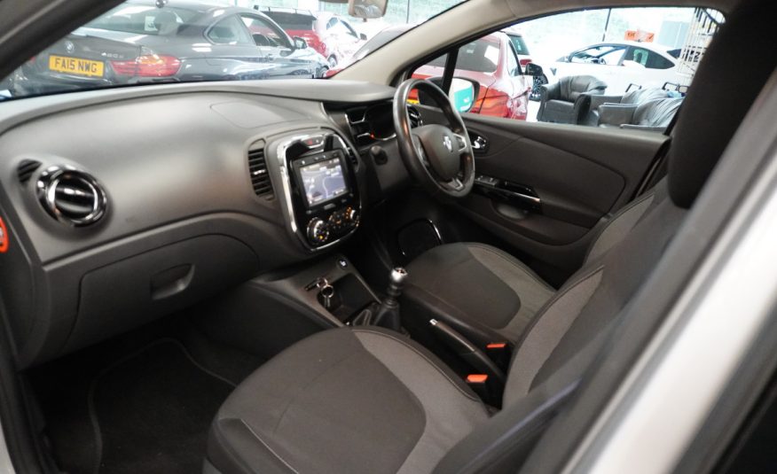 2017 RENAULT CAPTUR 1.2 TCe DYNAMIQUE S NAV with ONLY 77,000 MILES