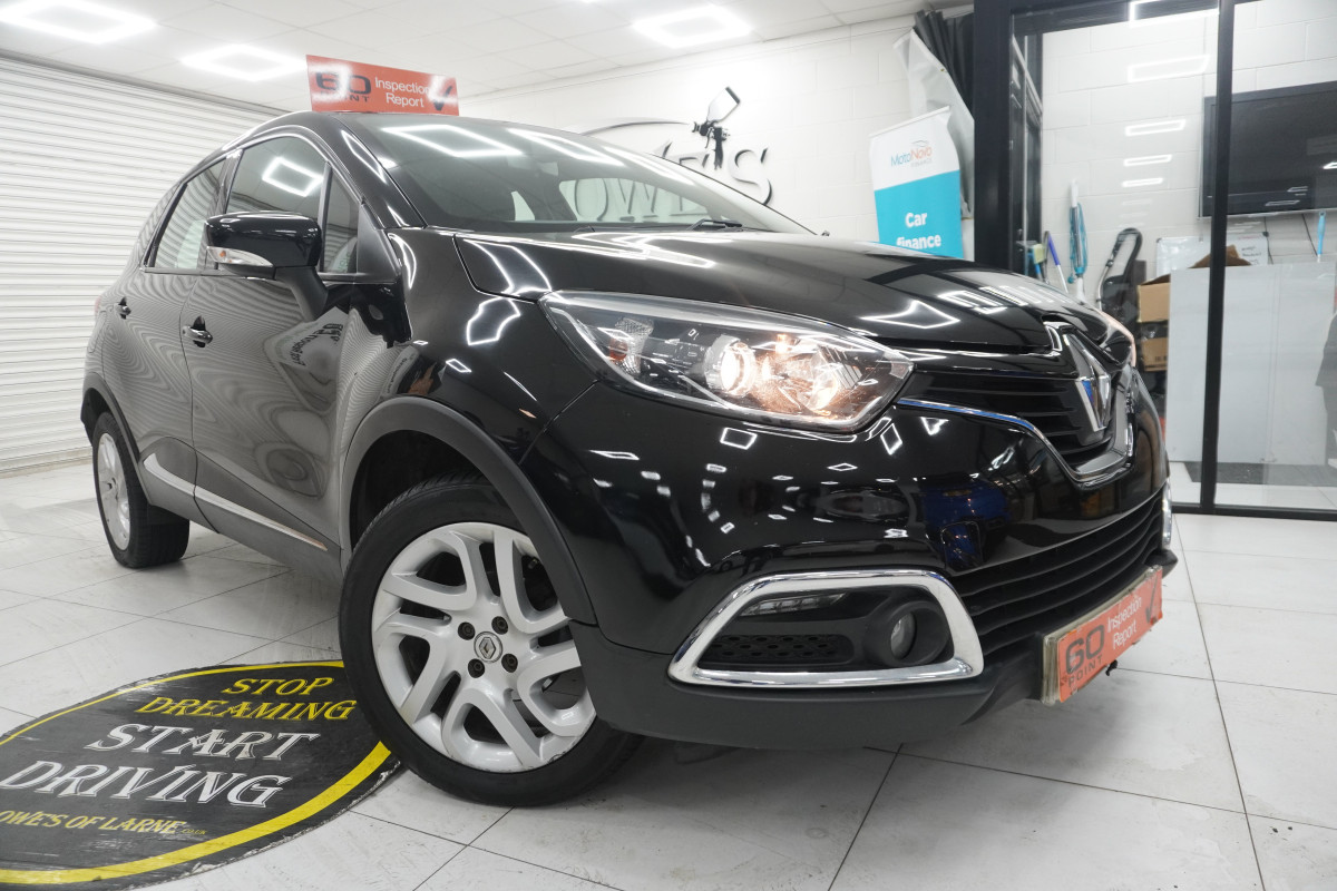 2017 (MAY) RENAULT CAPTUR 0.9 TCe DYNAMIQUE NAV with ONLY 79,000 MILES