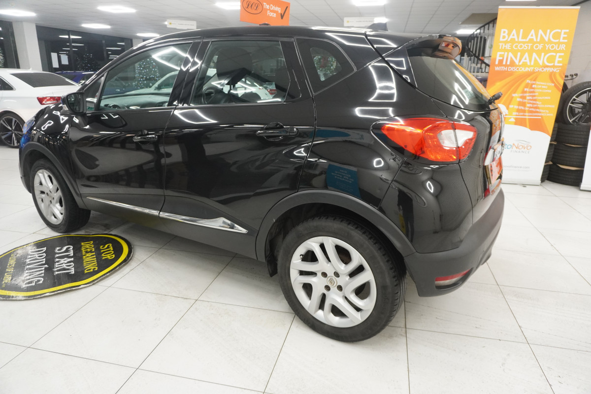 2017 (MAY) RENAULT CAPTUR 0.9 TCe DYNAMIQUE NAV with ONLY 79,000 MILES
