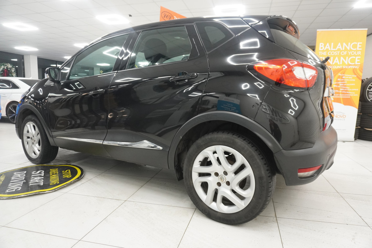 2017 (MAY) RENAULT CAPTUR 0.9 TCe DYNAMIQUE NAV with ONLY 79,000 MILES