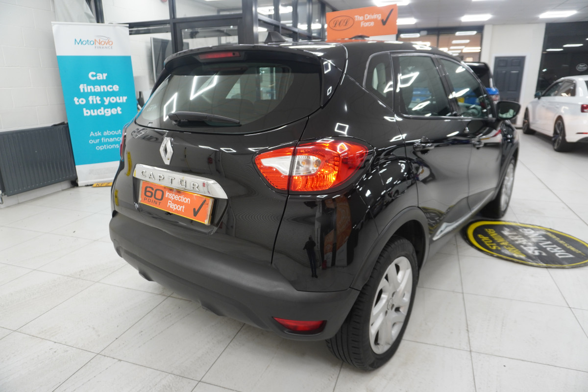 2017 (MAY) RENAULT CAPTUR 0.9 TCe DYNAMIQUE NAV with ONLY 79,000 MILES