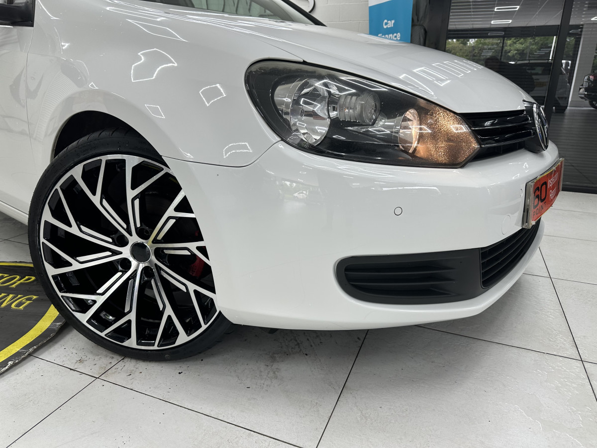 2010 (NOV) VW GOLF 1.6 TDi SE BlueMotion Tech 5 DOOR — JUST HAD NEW FLYWHEEL & CLUTCH KIT FITTED