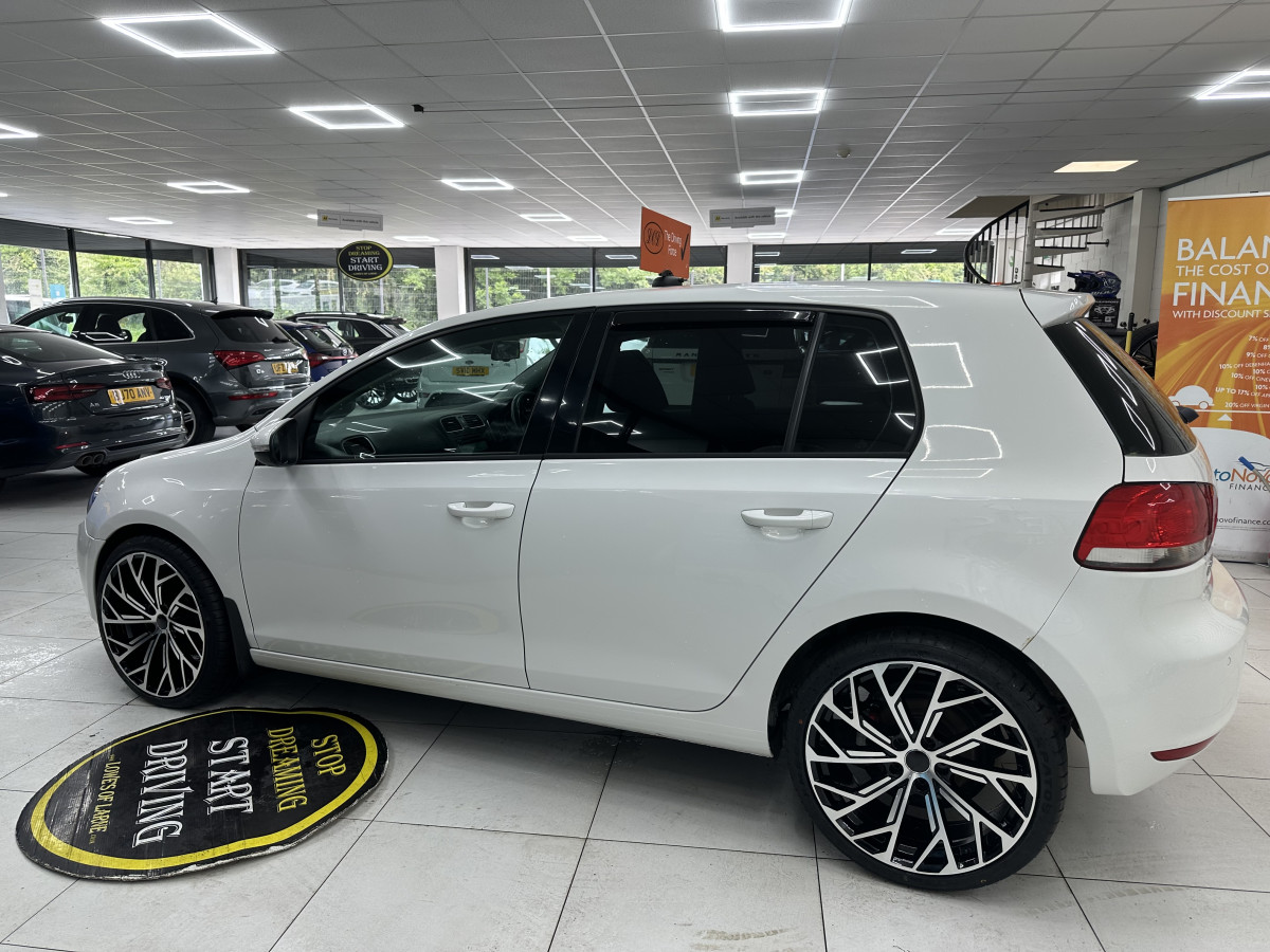 2010 (NOV) VW GOLF 1.6 TDi SE BlueMotion Tech 5 DOOR — JUST HAD NEW FLYWHEEL & CLUTCH KIT FITTED