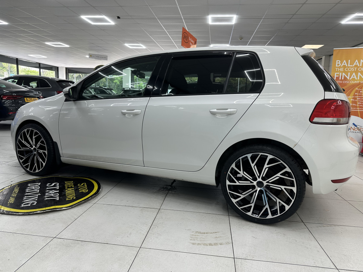 2010 (NOV) VW GOLF 1.6 TDi SE BlueMotion Tech 5 DOOR — JUST HAD NEW FLYWHEEL & CLUTCH KIT FITTED
