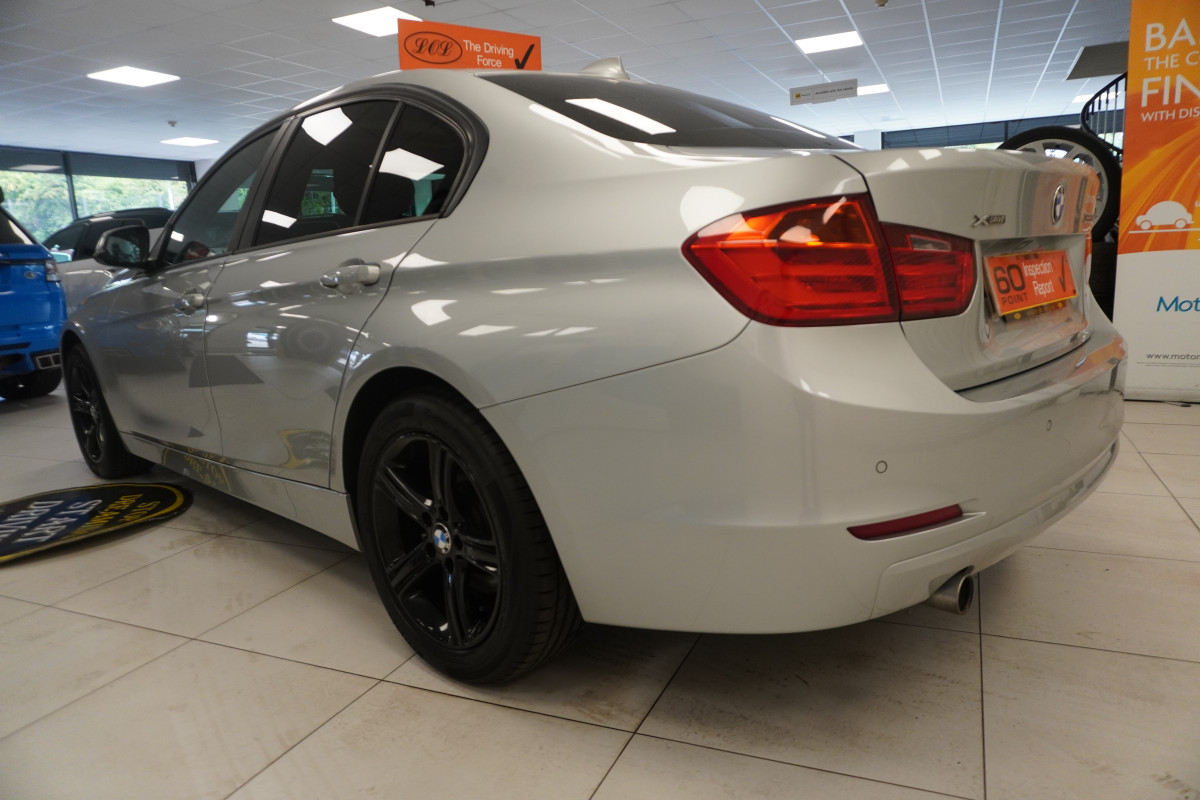 2015 BMW 320D SE XDRIVE AUTO with ONLY 84,000 MILES — BLACK LEATHER & SUNROOF