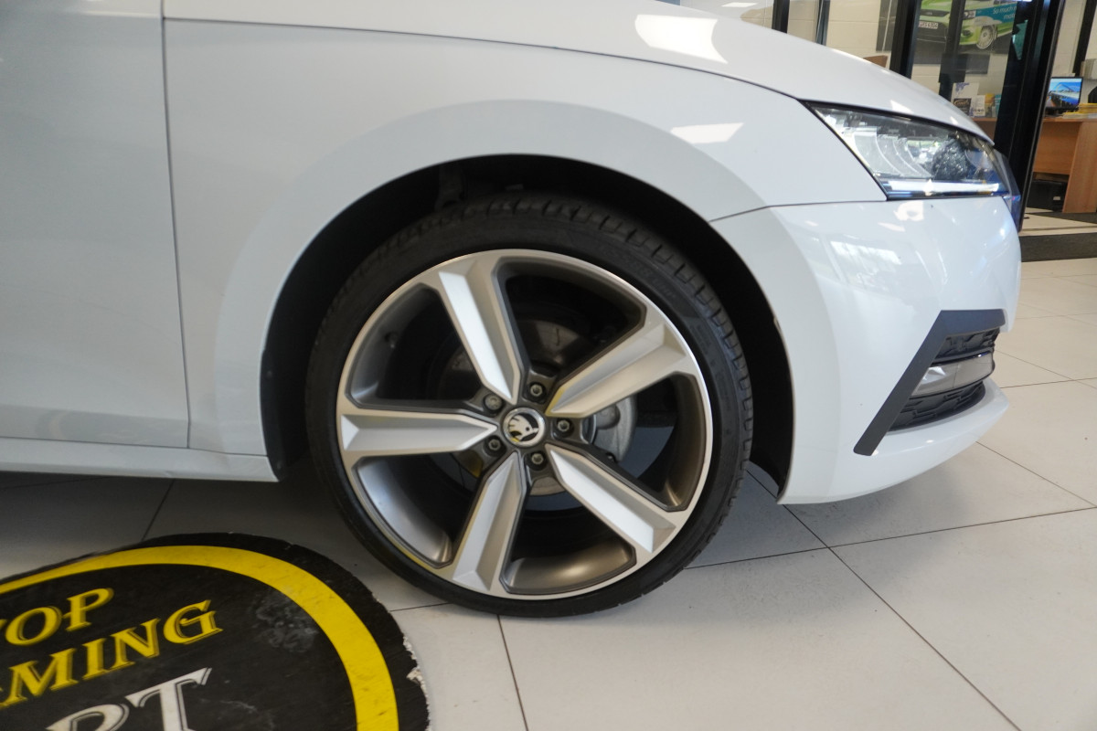 2021 SKODA OCTAIVA 1.0 TSi SE TECHNOLOGY ESTATE  FSH — ONE OWNER