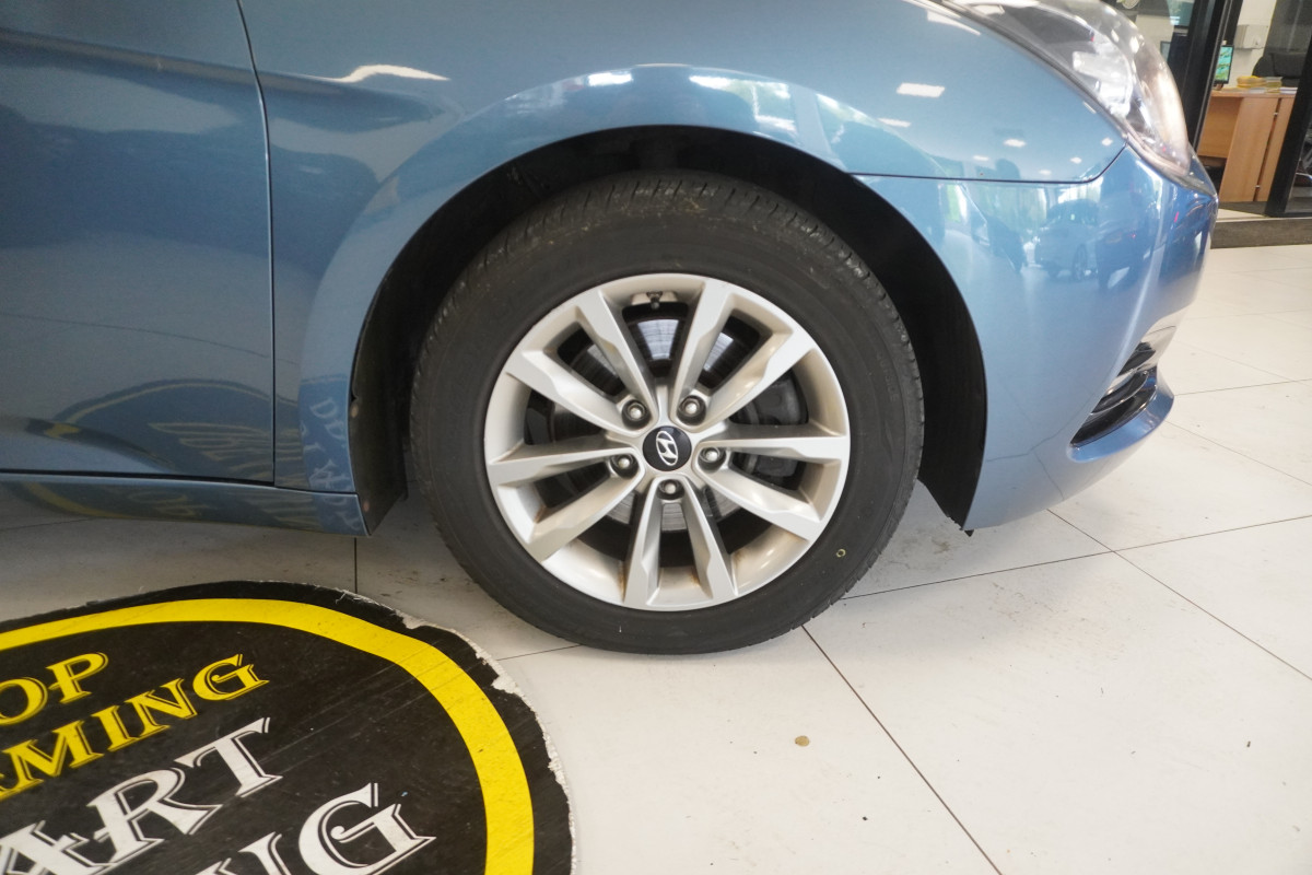 2016 (SEPT) HYUNDAI i40 1.7 CRDi SE NAV Blue DRIVE with ONLY 89K