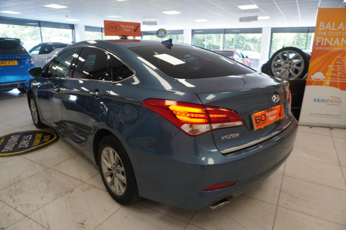 2016 (SEPT) HYUNDAI i40 1.7 CRDi SE NAV Blue DRIVE with ONLY 89K