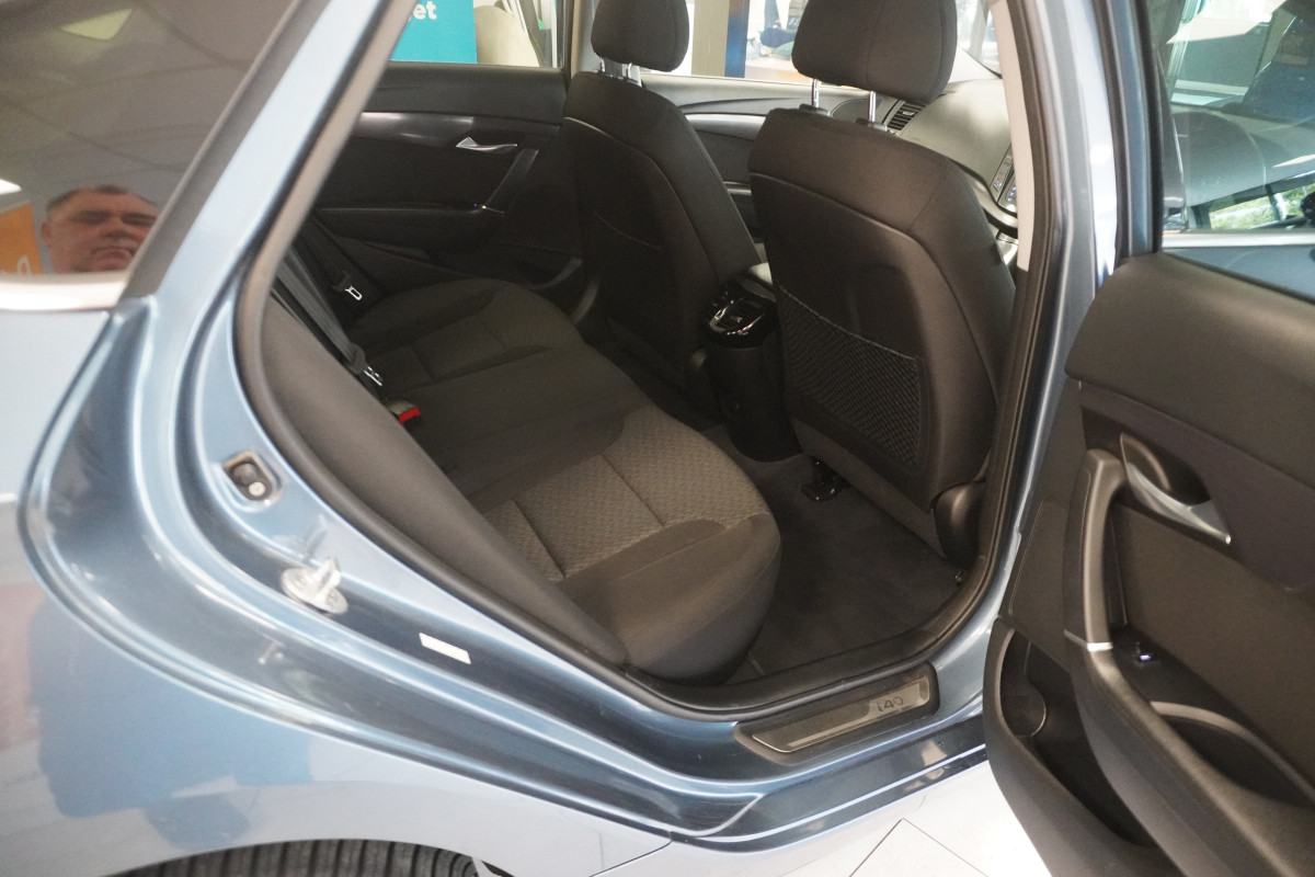 2016 (SEPT) HYUNDAI i40 1.7 CRDi SE NAV Blue DRIVE with ONLY 89K