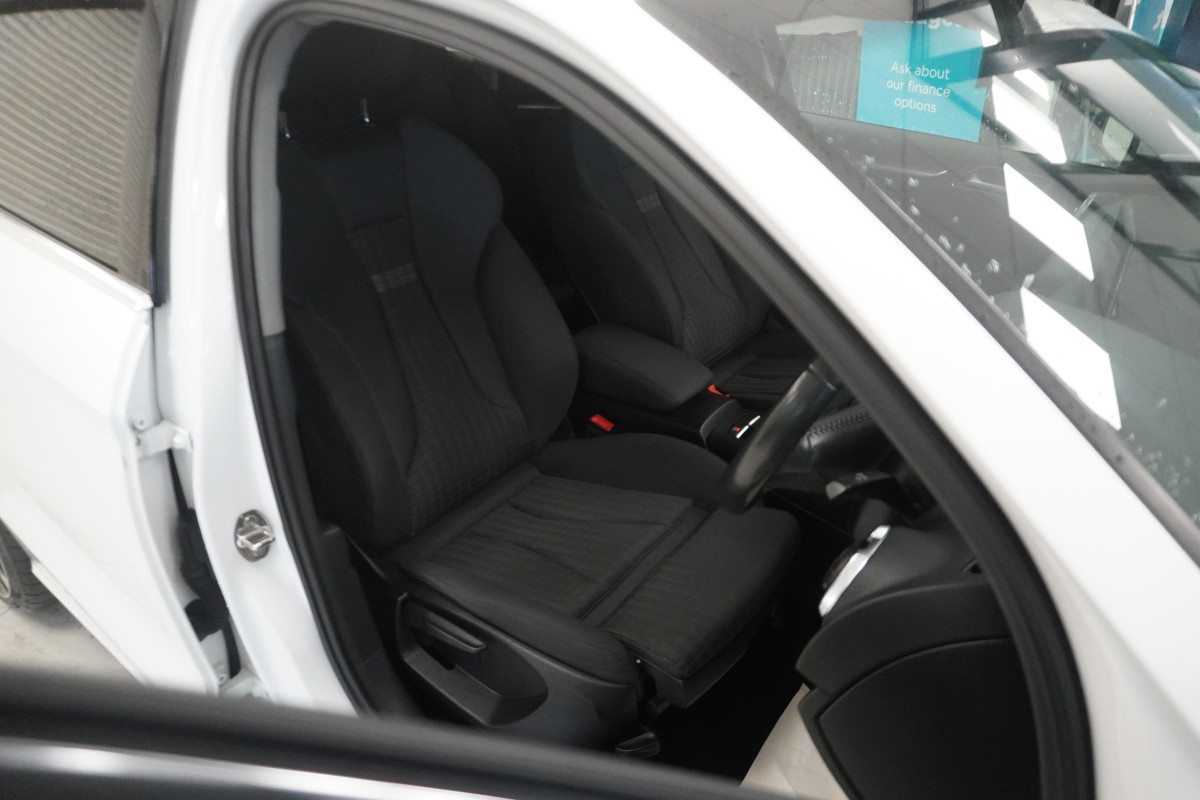 2017 (DEC) AUDI A3 1.6 TDi SPORT 4 DOOR SALOON in WHITE with 19″ ALLOYS