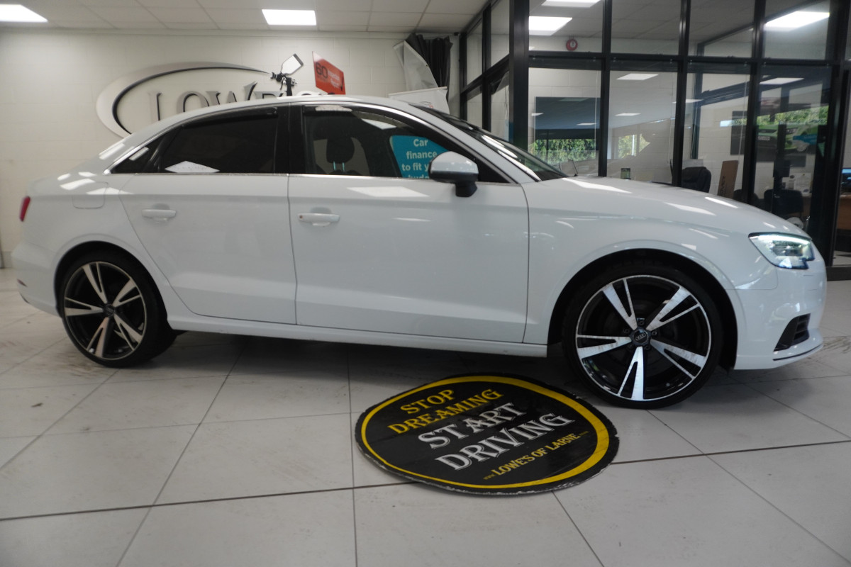2017 (DEC) AUDI A3 1.6 TDi SPORT 4 DOOR SALOON in WHITE with 19″ ALLOYS