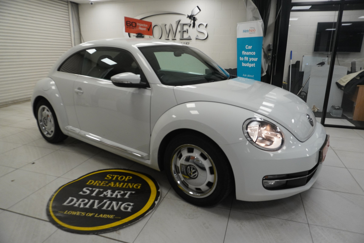 2016 (JULY) VW BEETLE 2.0 TDi BMT DESIGN AUTOMATIC ONLY 56K — STUNNING CAR and VERY HARD TO FIND