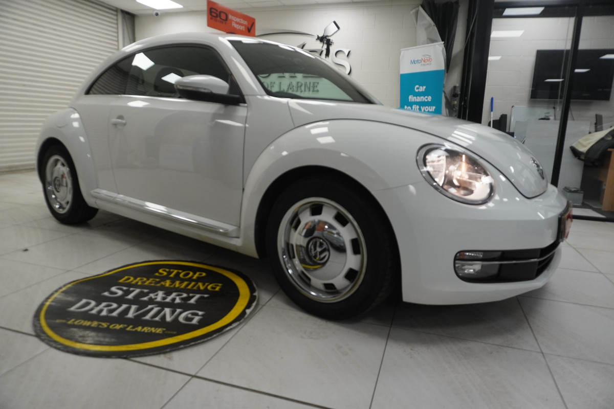 2016 (JULY) VW BEETLE 2.0 TDi BMT DESIGN AUTOMATIC ONLY 56K — STUNNING CAR and VERY HARD TO FIND
