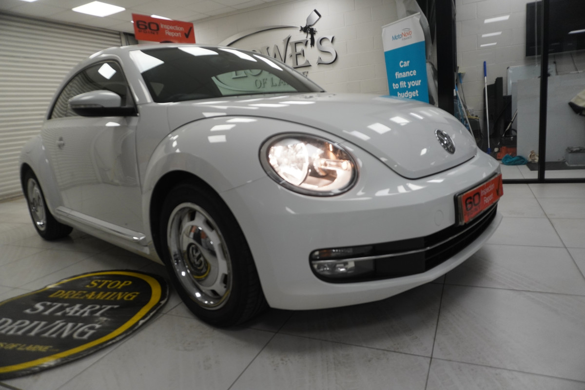 2016 (JULY) VW BEETLE 2.0 TDi BMT DESIGN AUTOMATIC ONLY 56K — STUNNING CAR and VERY HARD TO FIND