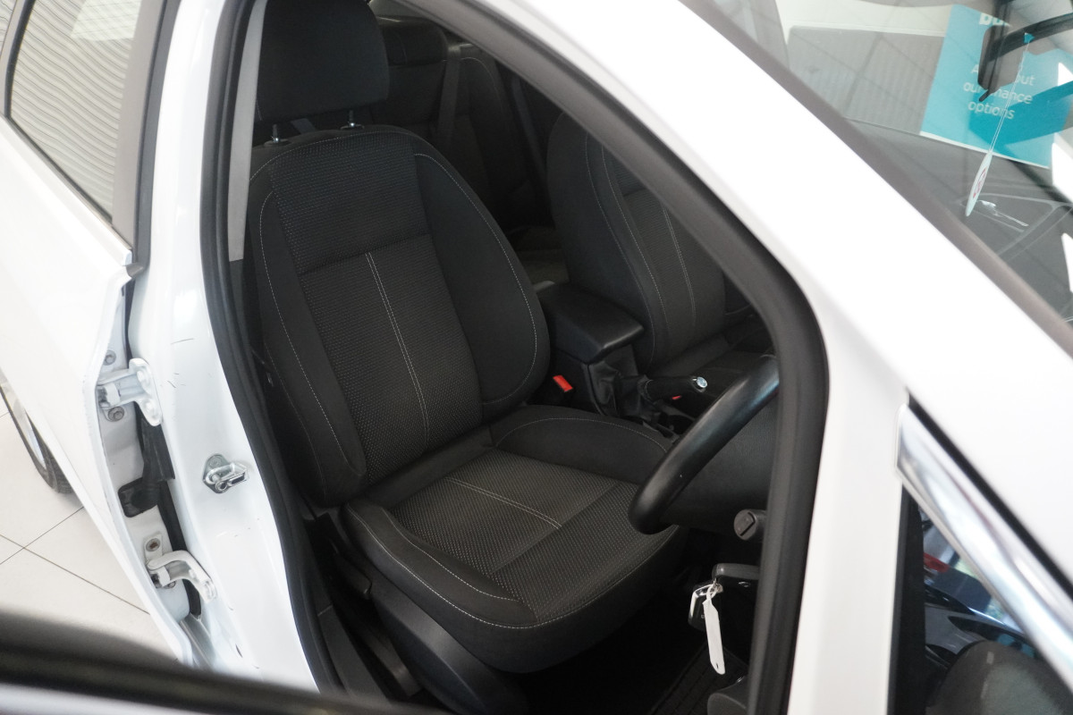 2015 VAUXHALL ASTRA 1.4 SRi 5 Door — GREAT FIRST CAR — ONLY 80K