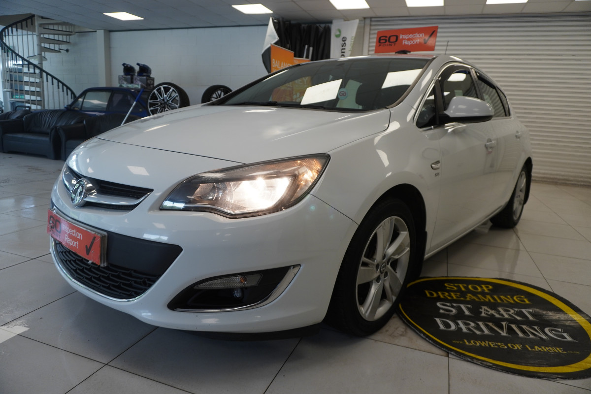 2015 VAUXHALL ASTRA 1.4 SRi 5 Door — GREAT FIRST CAR — ONLY 80K