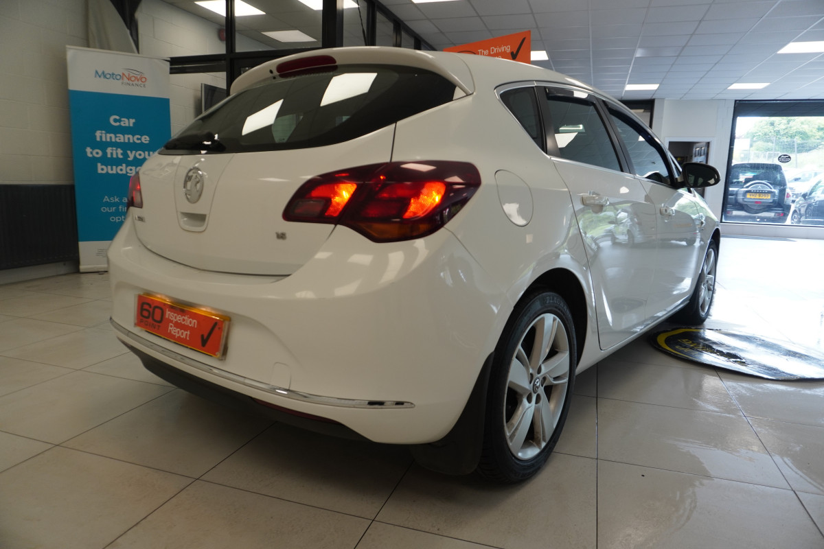 2015 VAUXHALL ASTRA 1.4 SRi 5 Door — GREAT FIRST CAR — ONLY 80K