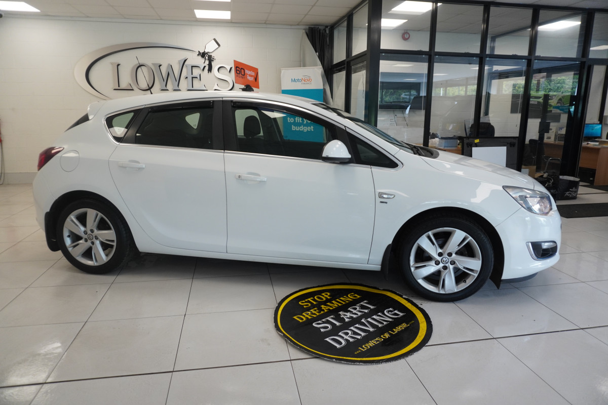 2015 VAUXHALL ASTRA 1.4 SRi 5 Door — GREAT FIRST CAR — ONLY 80K