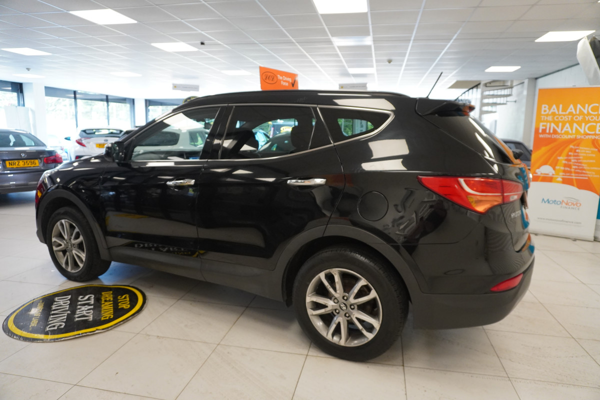 2015 HYUNDAI SANTA FE 2.2 CRDi PREMIUM with SAT NAV, BLACK LEATHER, REAR CAMERA — 7 SEATER