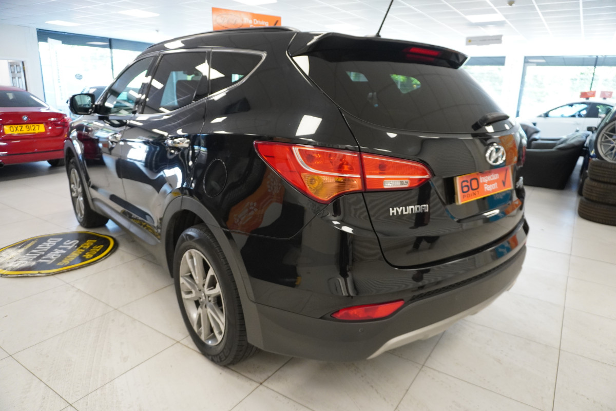 2015 HYUNDAI SANTA FE 2.2 CRDi PREMIUM with SAT NAV, BLACK LEATHER, REAR CAMERA — 7 SEATER