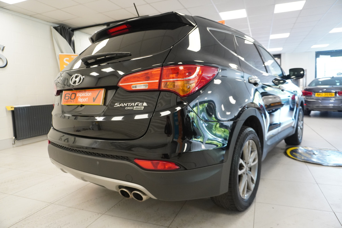 2015 HYUNDAI SANTA FE 2.2 CRDi PREMIUM with SAT NAV, BLACK LEATHER, REAR CAMERA — 7 SEATER