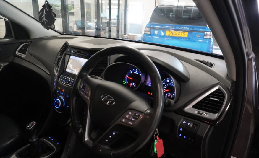 2015 HYUNDAI SANTA FE 2.2 CRDi PREMIUM with SAT NAV, BLACK LEATHER, REAR CAMERA — 7 SEATER