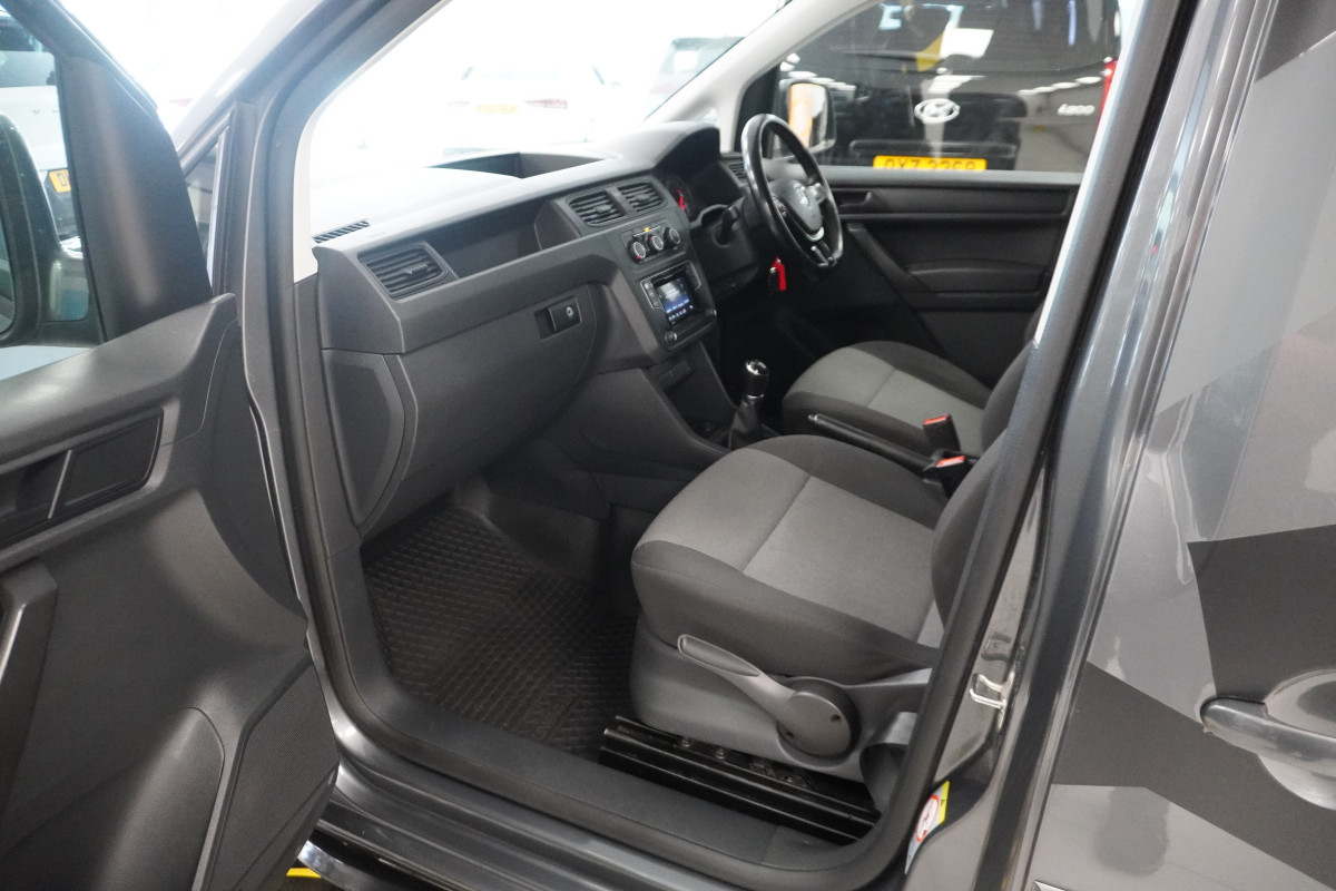 2017 (NOV) VW CADDY 2.0 TDi BlueMOTION TECH TRENDLINE (AC) — BODY KITTED with CAMO DECAL KIT — NO VAT