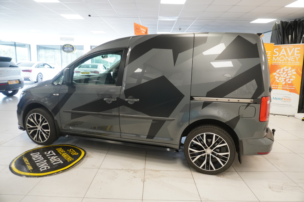 2017 (NOV) VW CADDY 2.0 TDi BlueMOTION TECH TRENDLINE (AC) — BODY KITTED with CAMO DECAL KIT — NO VAT