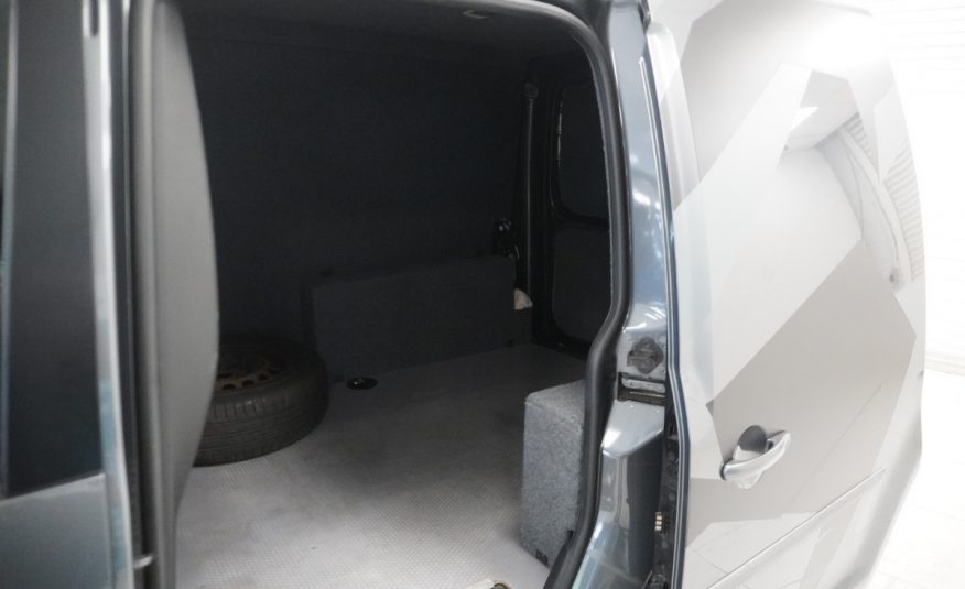 2017 (NOV) VW CADDY 2.0 TDi BlueMOTION TECH TRENDLINE (AC) — BODY KITTED with CAMO DECAL KIT — NO VAT