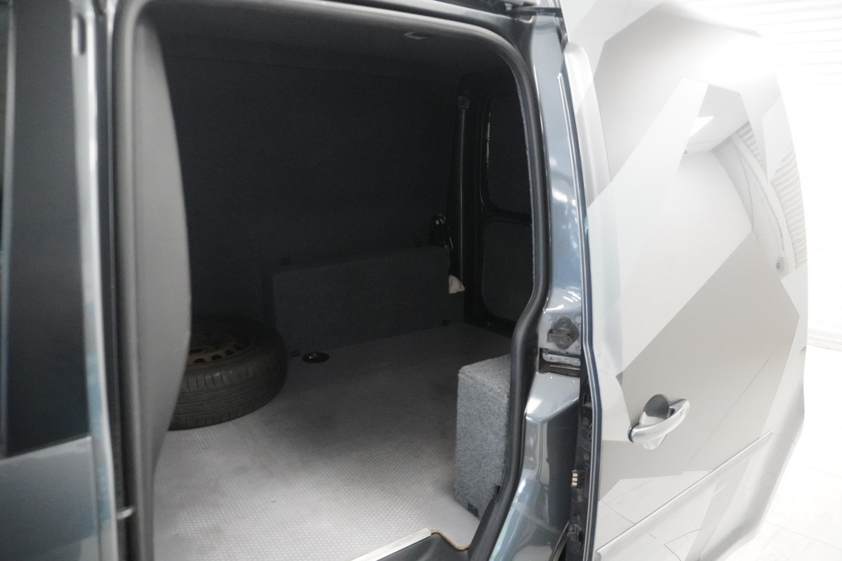 2017 (NOV) VW CADDY 2.0 TDi BlueMOTION TECH TRENDLINE (AC) — BODY KITTED with CAMO DECAL KIT — NO VAT