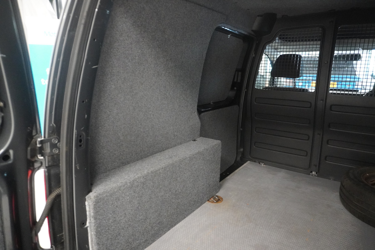 2017 (NOV) VW CADDY 2.0 TDi BlueMOTION TECH TRENDLINE (AC) — BODY KITTED with CAMO DECAL KIT — NO VAT