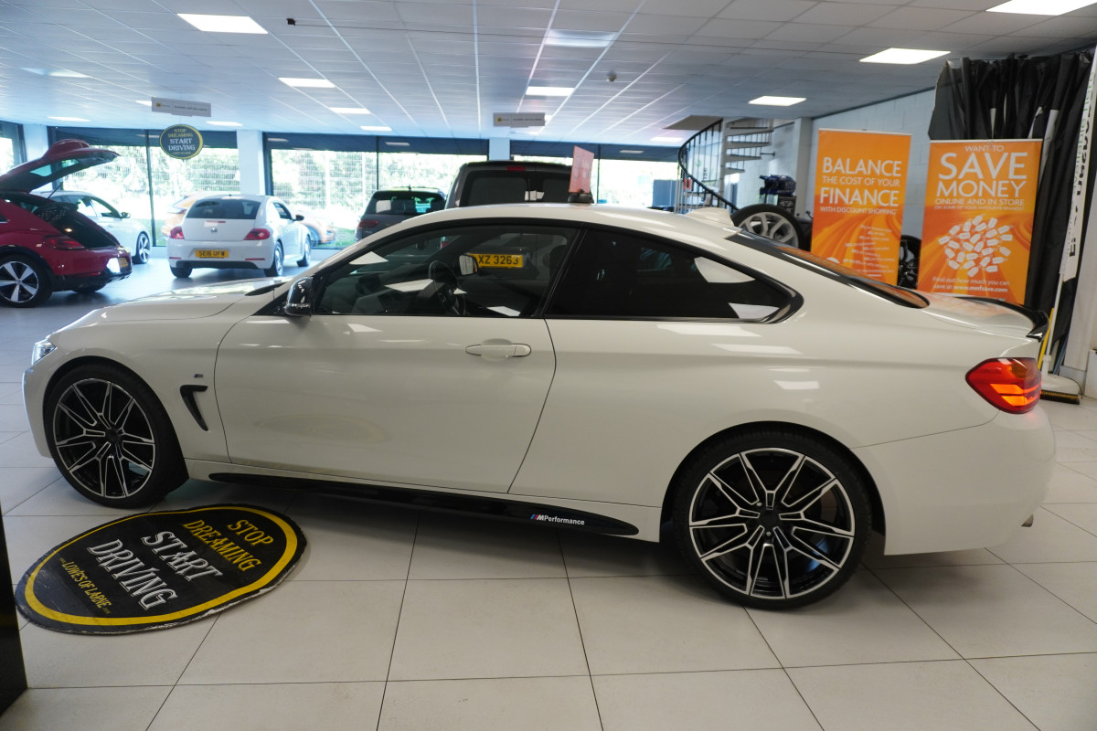 2017 BMW 420D M SPORT COUPE with LEATHER — ONLY 85K
