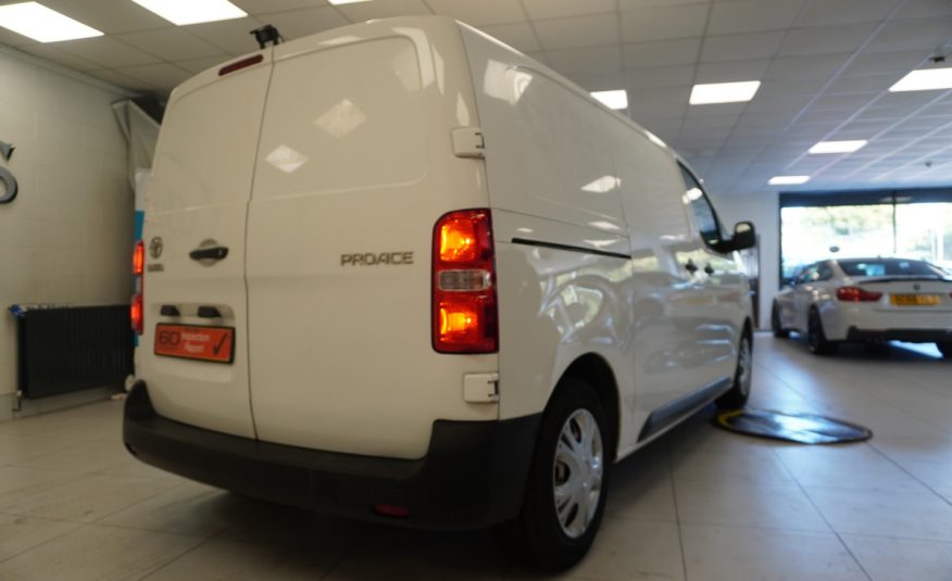 2019 TOYOTA PROACE 1.6D ACTIVE 6 DOOR — ONLY 45K — NO VAT — (NO VRT IF TAKING IT SOUTHERN IRELAND)