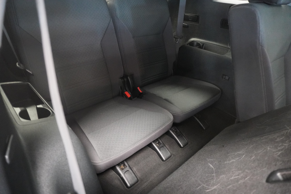 2016 (AUG) KIA SORENTO 2.2 CRDi KX-1 (4 WHEEL DRIVE) — 7 SEATER — ONLY 59,000 MILES