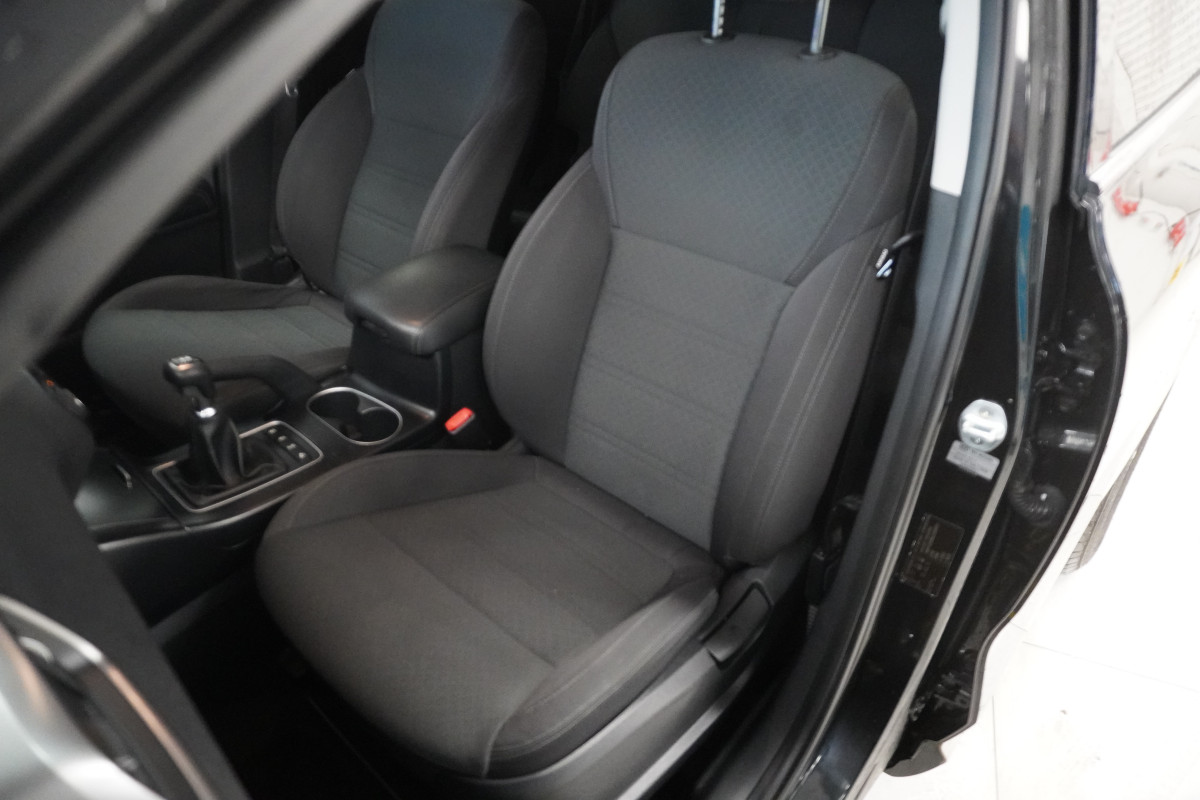 2016 (AUG) KIA SORENTO 2.2 CRDi KX-1 (4 WHEEL DRIVE) — 7 SEATER — ONLY 59,000 MILES