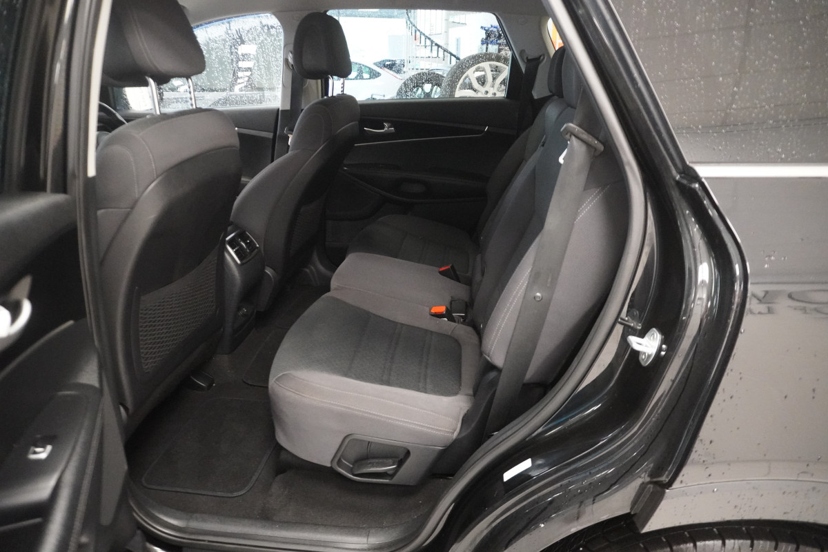 2016 (AUG) KIA SORENTO 2.2 CRDi KX-1 (4 WHEEL DRIVE) — 7 SEATER — ONLY 59,000 MILES
