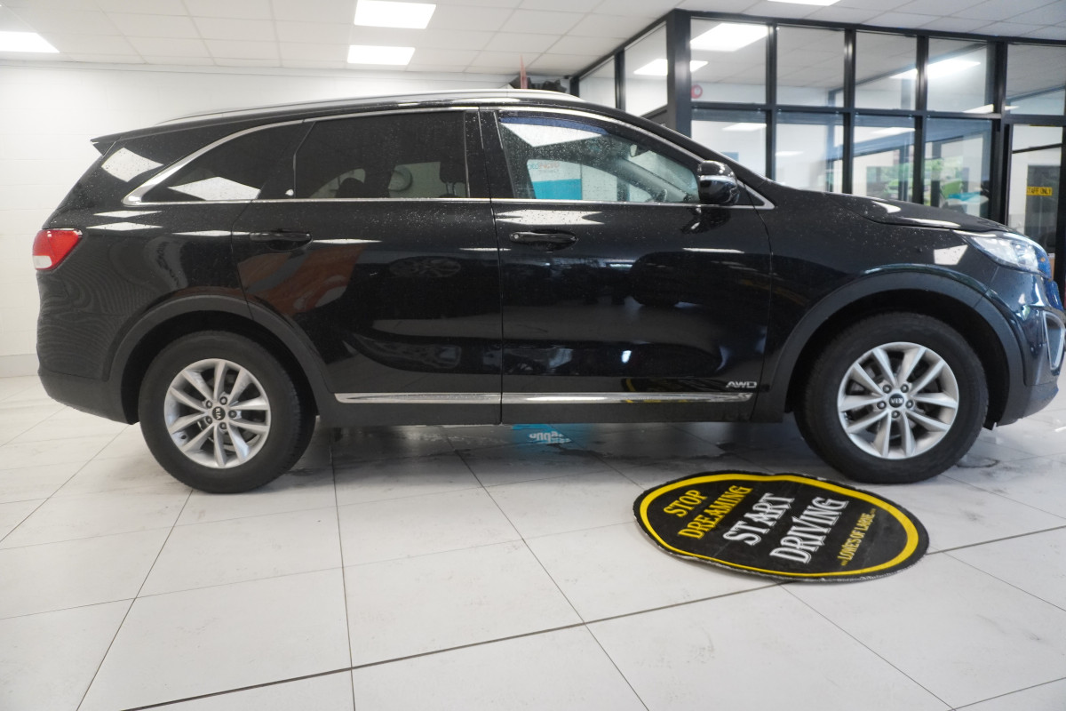 2016 (AUG) KIA SORENTO 2.2 CRDi KX-1 (4 WHEEL DRIVE) — 7 SEATER — ONLY 59,000 MILES
