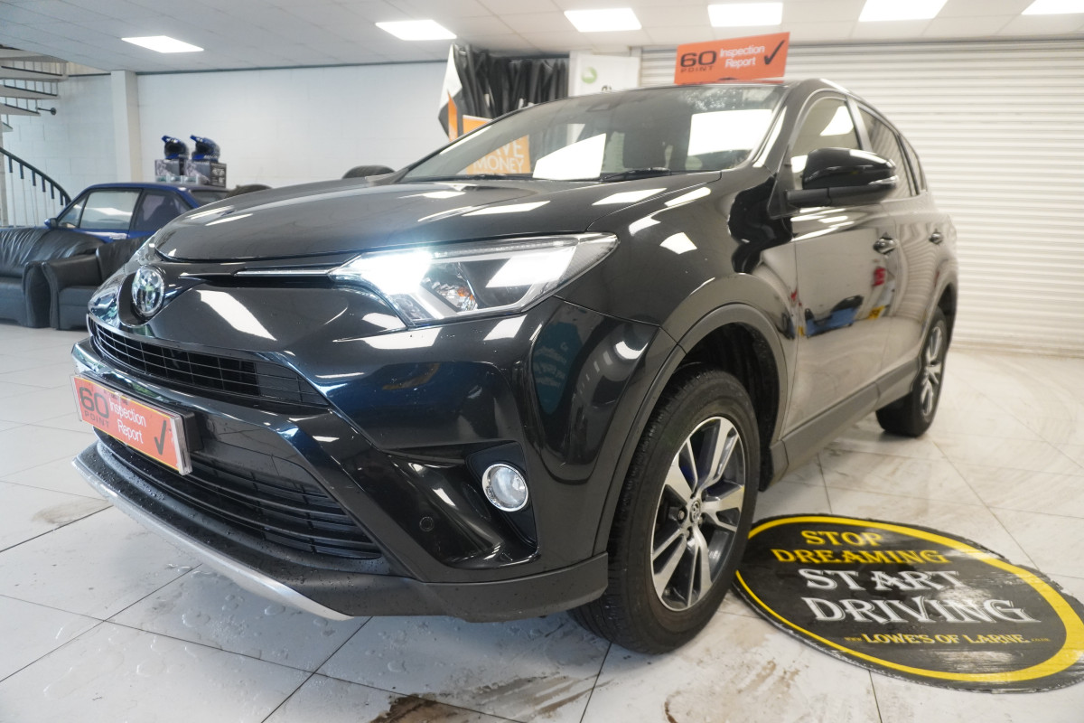 2017 TOYOTA RAV4 2.0 D-4D BUSINESS EDITION TSS NAV with SAT NAV, REAR CAMERA, FSH (6 STAMPS)