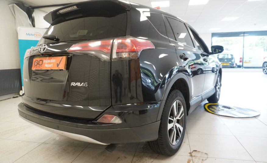 2017 TOYOTA RAV4 2.0 D-4D BUSINESS EDITION TSS NAV with SAT NAV, REAR CAMERA, FSH (6 STAMPS)