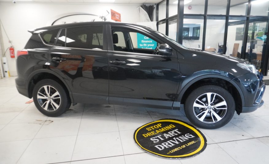 2017 TOYOTA RAV4 2.0 D-4D BUSINESS EDITION TSS NAV with SAT NAV, REAR CAMERA, FSH (6 STAMPS)